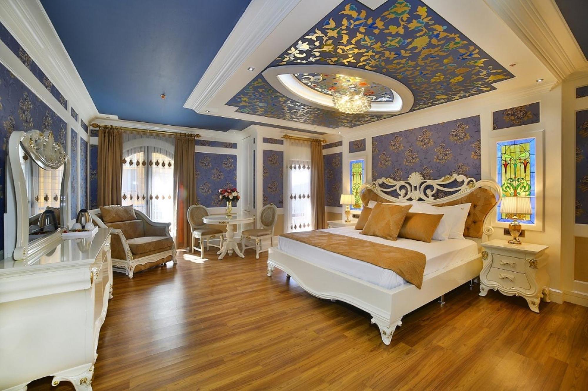 Hotel Seven Hills Palace &